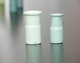 Mini porcelain vase, small contemporary vase, industrial design vase, white small vase, miniature porcelain vases, small flower vase, Rohr10