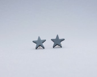 Modern star post earrings black, anthracite stud earrings, modern jewelry, elegant star earrings, porcelain stars, modern ceramic earrings