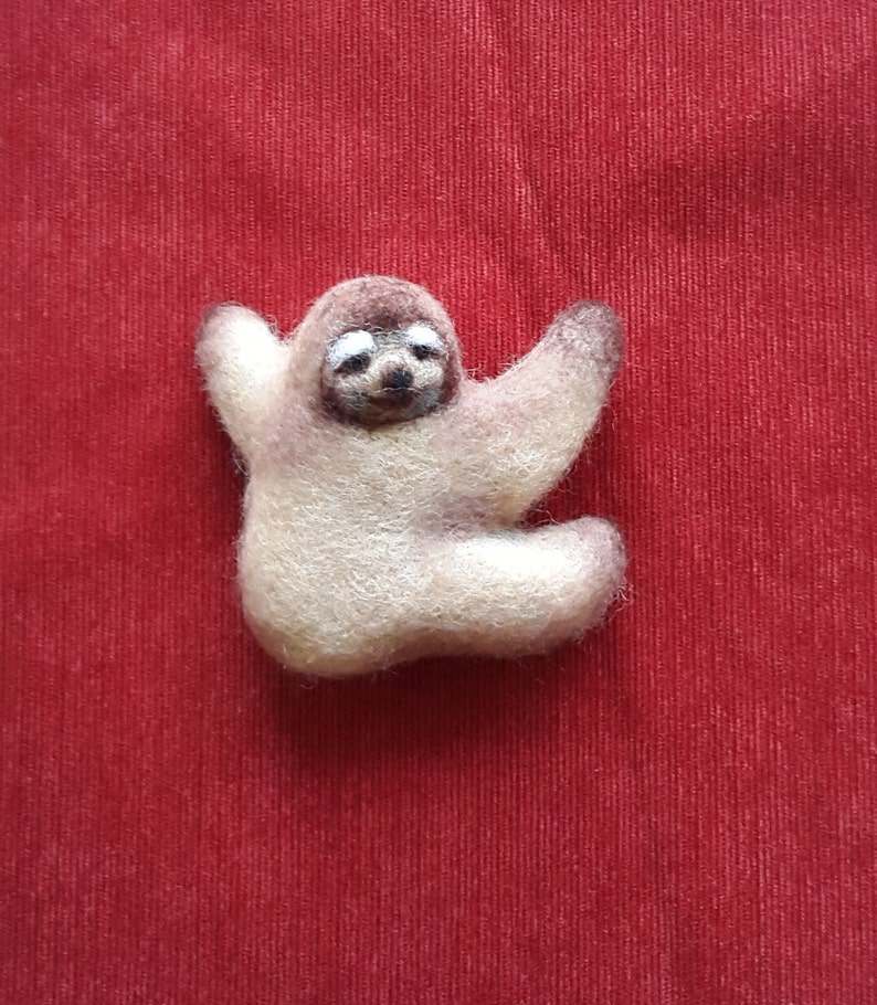 Sloth brooch Sloth Pin Felt brooch Hanging Sloth Animal pin Sloth jewellery Gift brooch Sweet Sloth image 7