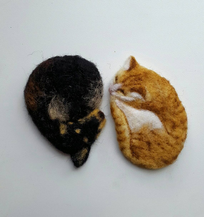 Cat Brooch Animal Pin Cat Pin Felted brooch Cat jewellery Gift brooch Sweet Cat Wool accessories Sleeping Cat Ginger cat Needle felted cat image 4