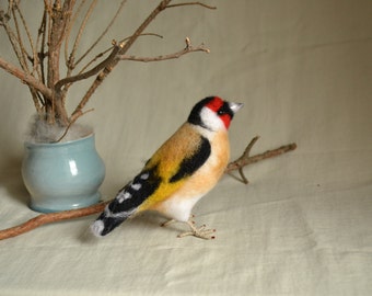 Needle felted birds, Felted birds Felted Animals Goldfinches Needle felted Goldfinches Handmade Needle felted toys Wool toys