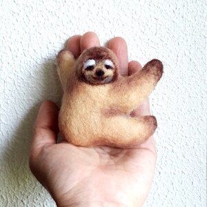 Sloth brooch Sloth Pin Felt brooch Hanging Sloth Animal pin Sloth jewellery Gift brooch Sweet Sloth image 2