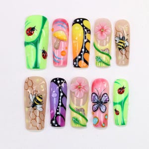 Colorful 3D Ladybug Caterpillar bee Butterfly Press On Nails,Bug Insect Long Square Fake Nails ,Handcrafted Cute Mushroom Nails,Holiday,Gift