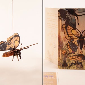 Biglietto d'auguri in legno 3D con motivi di farfalle come puzzle 3D