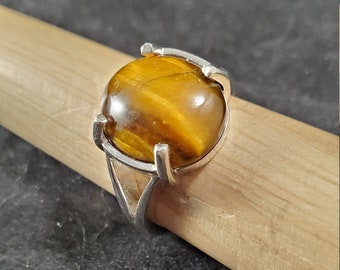 Round Tiger Eye in Sterling Silver Ring - Size 7