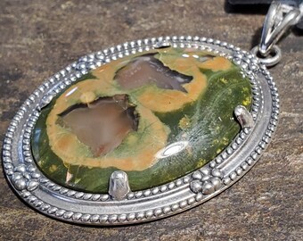 Colgante grande 40 x 30mm Old Stock Rainforest Jasper