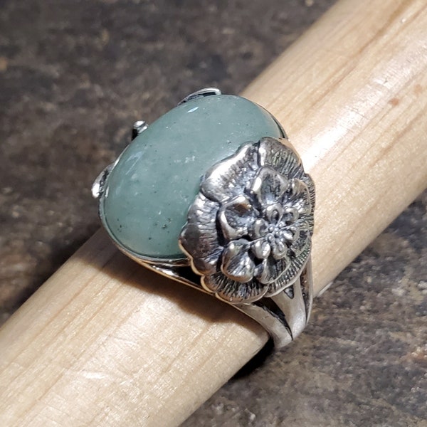 Green Aventurine Sterling Silver Flower Ring - Size 7 1/2