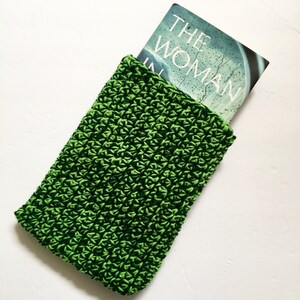 Green Crochet Book Sleeve | Protect Your Hard Cover and Paperback Books with a Handmade Booksleeve | Great Gift for Readers and Bookworms