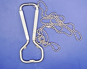 Cool Vintage 1940s Stegmaier Gold Medal Beer wire bottle opener necklace