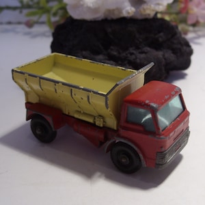 Lesney Matchbox Series No. 70 Grit Spreading Truck Collectible Vintage Toy Truck Vehicle Made in England