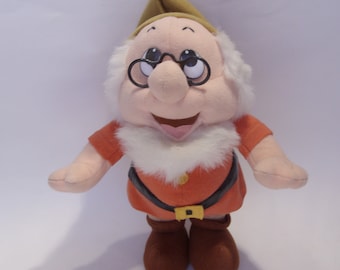 seven dwarfs plush dolls