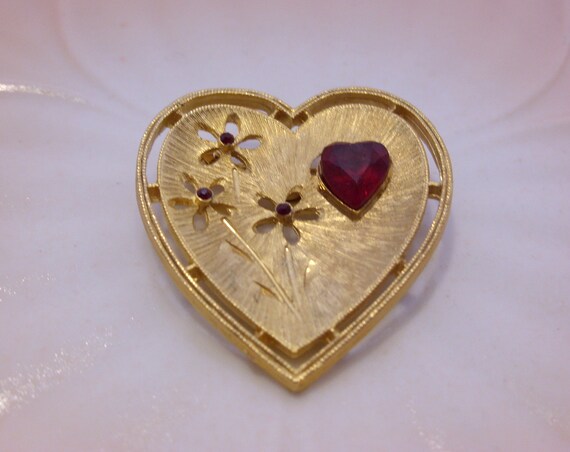 J J Gold Heart and Flower Brooch Pin, Brushed Sat… - image 4