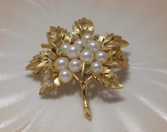 Crown Trifari Gold Filigree Leaf Brooch with Faux Pearls, Vintage