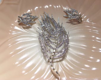 Dodds Vintage Large Rhinestone Brooch and Clip Earring Set