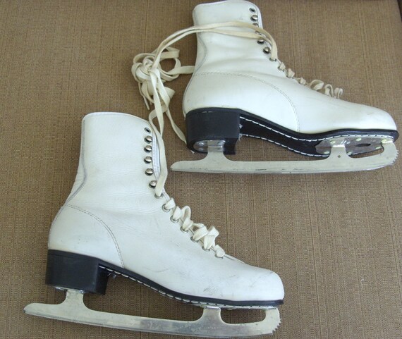Vintage Woman s Ice Skates Size 6 Original Box Mid Century Vintage