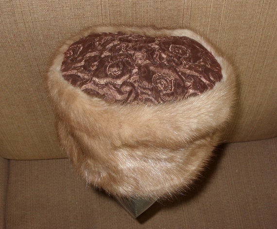 Coralie Vintage 1950's Mink Fur Hat with Quilted … - image 2