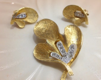JJ Jonette Brushed Gold Tone Rhinestone Leaf Brooch and Clip Earrings