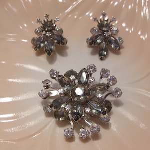 Vintage Rhinestone Brooch and Clip Earrings Set: Gray & White Sparkle