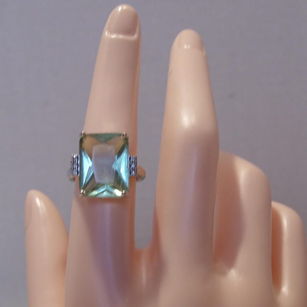 Large Green Emerald Cut Rhinestone Sterling Silver Ring Size 7.5