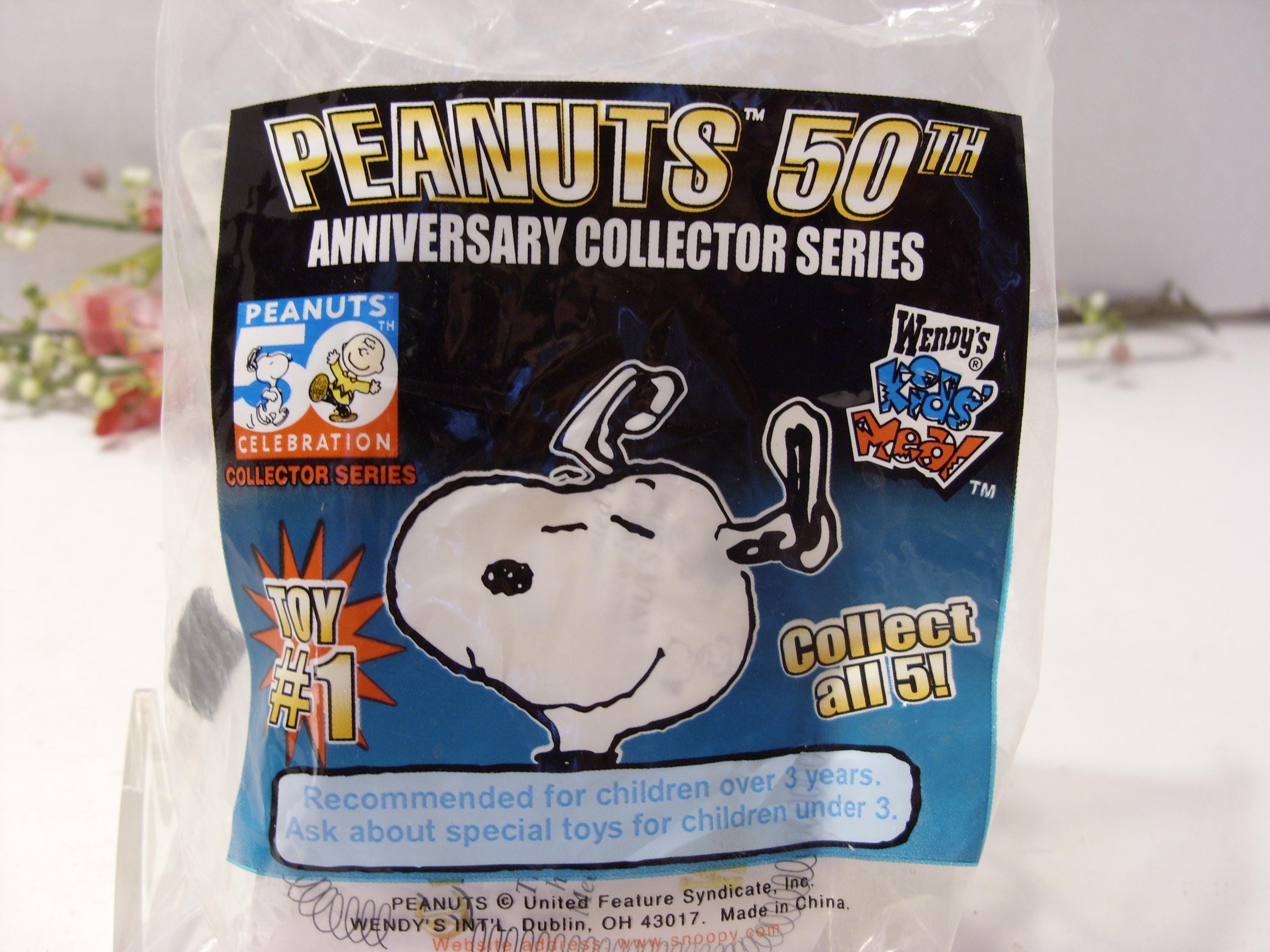 Peanuts 50th Anniversary Collector Series #1 Snoopy Plush Clip in 
