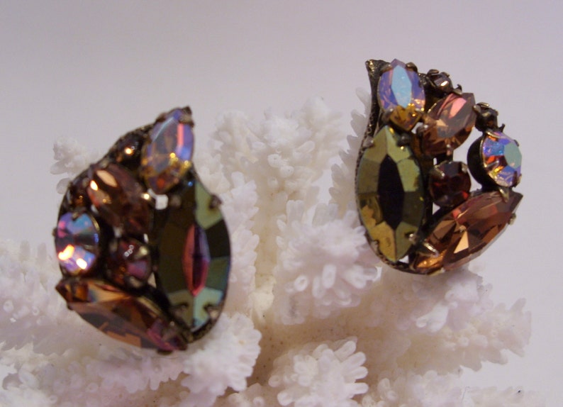 FREE SHIPPING USA Unsigned Weiss Great for Mother of the Bride or Prom Great Gift Amber and Aurora Borealis Rhinestone Clip Earrings