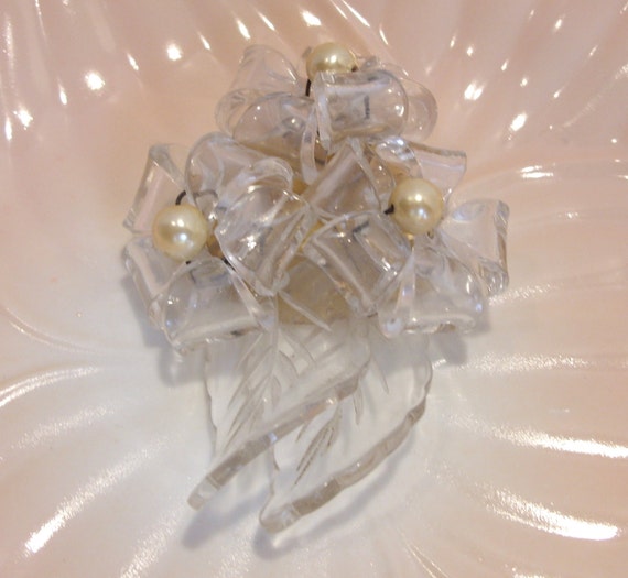 Clear Lucite Brooch, Ribbon with Pearl and Carved… - image 5