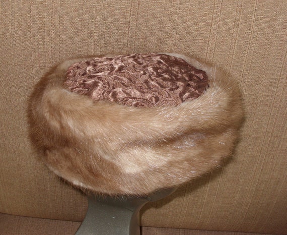 Coralie Vintage 1950's Mink Fur Hat with Quilted … - image 8