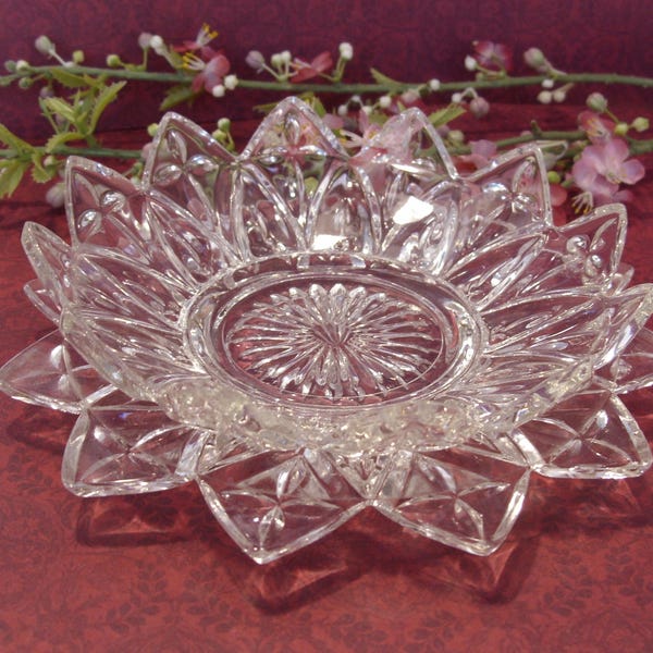 Federal Glass Vintage Petal Bowl and Underplate