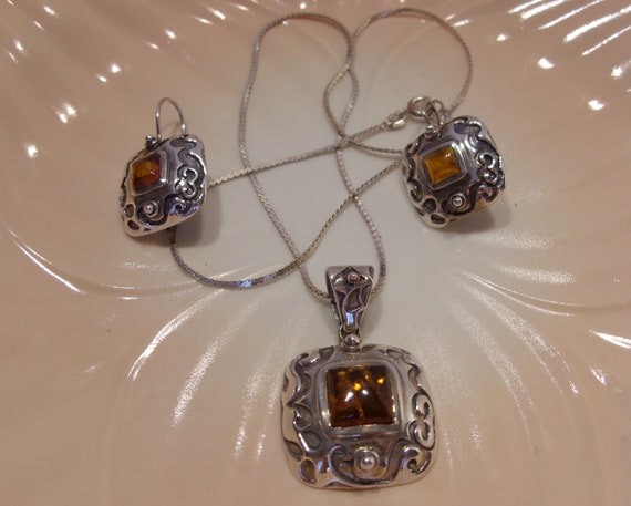 Sterling Silver Retired Silpada Pendant Necklace With Baltic Amber