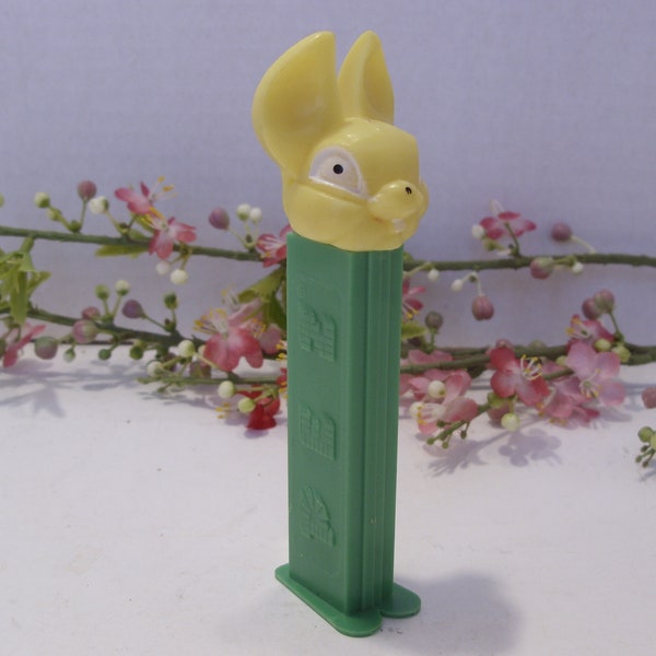 Bunny Rabbit Vintage Collectible Pez Candy Dispenser Made in Yugoslavia Green Body with Feet Yellow Head Great Collectible Easter Gift