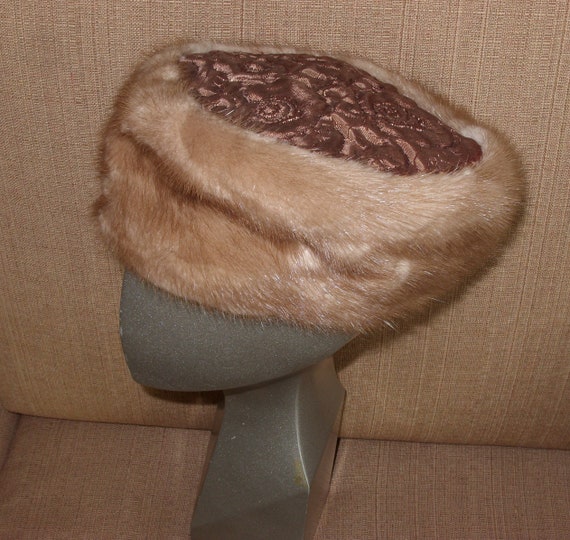 Coralie Vintage 1950's Mink Fur Hat with Quilted … - image 3