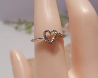 12K and Sterling Silver Vintage Black Hills Gold Heart Ring Size 7 1/4