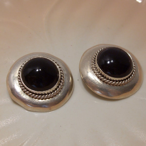 Artisan Artist Signed W Yellowhorse Navajo Black Onyx and Sterling Silver Clip Earrings Vintage Native American Clip Earrings Great Gift