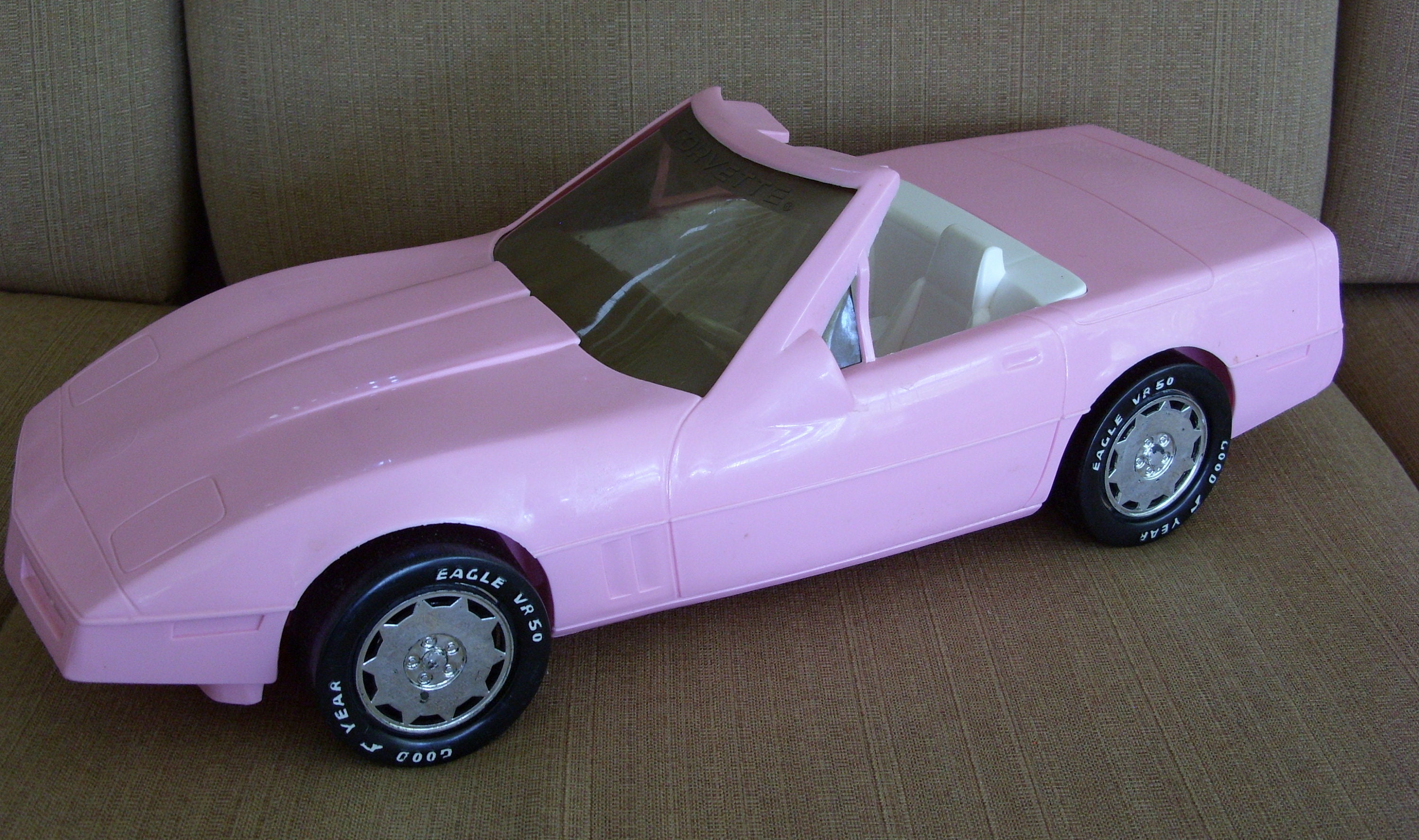 Barbie pink corvette 80s hotsell