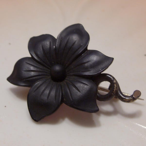 Antique Victorian Black Glass Flower Brooch Gold Filled Mourning Pin