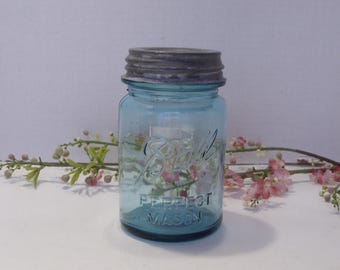 Vintage Ball Blue Pint Mason Jar with Zinc Lid