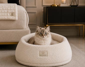 Cuccia per gatti di lusso in bouclé – Morbida cuccia rotonda in peluche, accogliente e moderna per gatti da interno, nido per gatti di alta qualità, cuscino color crema per gatti