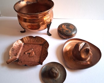 Veel massief gehamerde gregoriaanse koperen collecties