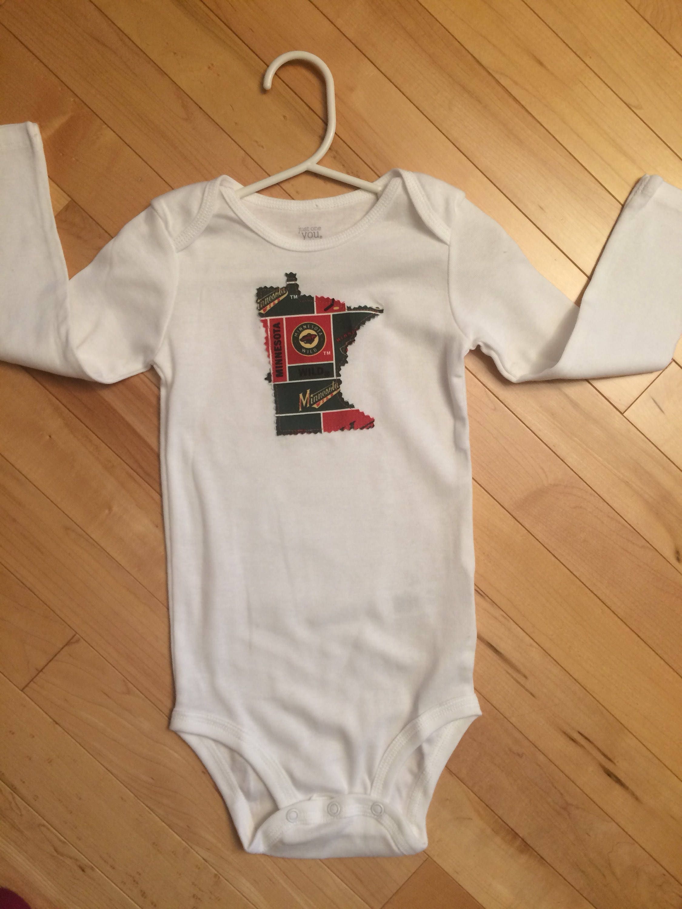 Minnesota Twins appliqued boys//girls Onesie