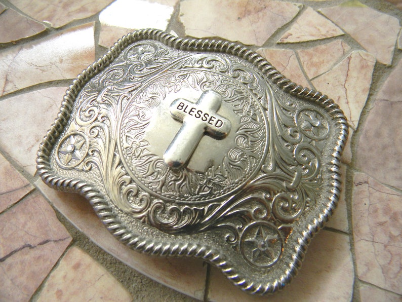 Rhinestone Skull & Crossbones Belt Buckle | Sunway Wholesale