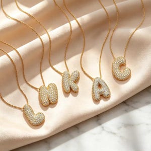 Collar con nombre, collar con inicial, colgante con alfabeto personalizado, collar apilable de varias capas, regalo para ella.