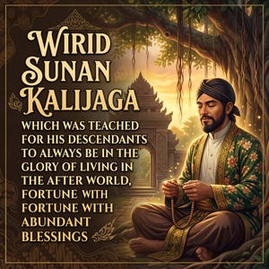 Könnte beinhalten: Eine digitale Illustration einer Person in traditioneller Kleidung, die unter einem Baum sitzt und Gebetsperlen hält. Der Text lautet: WIRID SUNAN KALIJAGA WHICH WAS TEACHED FOR HIS DESCENDANTS TO ALWAYS BE IN THE GLORY OF LIVING IN THE AFTER WORLD, FORTUNE WITH FORTUNE WITH ABUNDANT BLESSINGS.