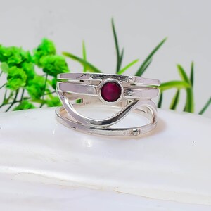 Anillo ajustable con rubí / Anillo de plata de ley 925 / Joyería de diseño / Joyería hecha a mano / Joyería de estilo vintage