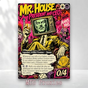 Op de afbeelding: Een verzamelkaart met Mr. House, President en CEO, met een televisiescherm als hoofd. Het kunstwerk toont een geel pak, een glas whisky en een robotgenoot tegen een levendige roze en zwarte stedelijke achtergrond.