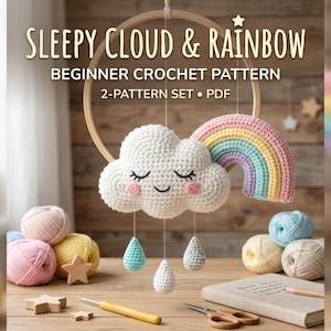 Peut inclure: Un mobile au crochet avec un nuage blanc endormi aux joues roses et un arc-en-ciel pastel sur un cerceau en bois. Trois petites gouttes de pluie au crochet pendent en dessous. Le texte indique SLEEPY CLOUD & RAINBOW BEGINNER CROCHET PATTERN 2-PATTERN SET PDF.