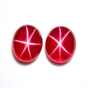 Natuurlijke sterrobijnen, paar, 28,15 ct, ovale cabochon geslepen, bloedrode edelstenen, gecertificeerde losse robijnen 15x10x5mm