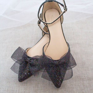 Flat shoes with ribbon ankle wrap online