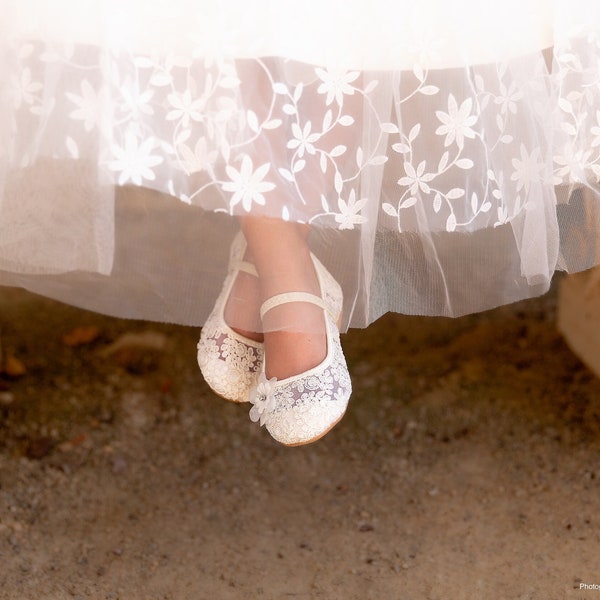 Marfil Crochet Lace Maryjane Flats con IVORY FLOWER Applique - zapatos de niñas de flores, zapatos de bautismo y bautizo, zapatos de comunión