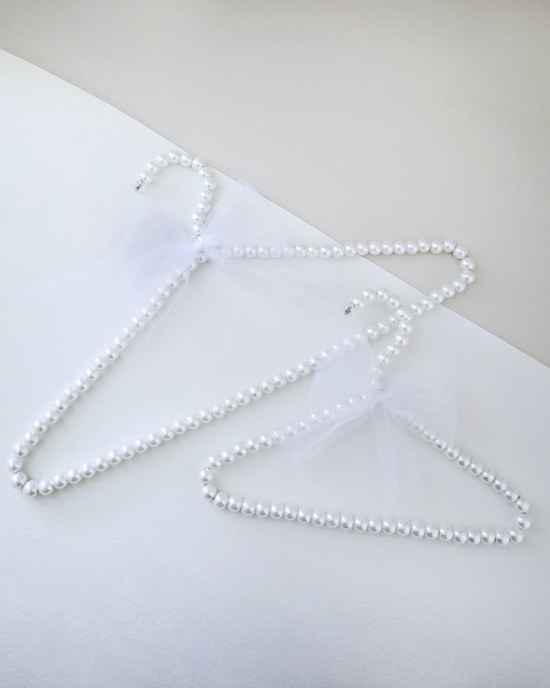 Bridal Pearl Hanger, Wedding Accessories, Bridesmaids Gift, Flower