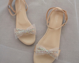 Flache Sandale aus Champagner-Satin mit Mini-Strassschleife aus Mesh, Brautjungfernschuhe, Damensandalen, Kindersandalen, Mama- und Ich-Schuhe